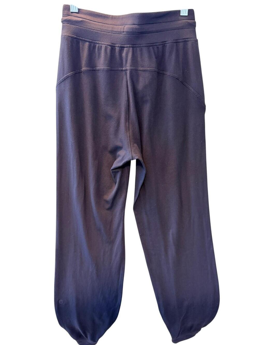 Lululemon Women's Black Jogger Pants Size 2 Drawstring Tapered Athletic Lounge